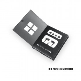 Cascos Antonio Miró Intra Aurales publicitario