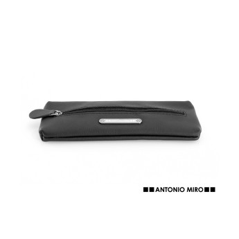 Estuche Akota - Antonio Miró con logo
